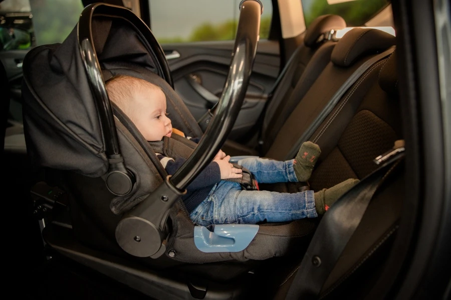 Ding Fenix Black/Rose Autostoel 0-13kg 10 Ding Fenix Black/Rose Autostoel 0-13kg - Image 8