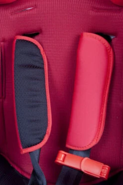 Babygo Protect Red Autostoel 9-36 Kg 3803 -Baby Verkoop i no380 3 protect rubberdots1