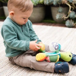 Infantino Go Gaga Mirror Pal Turtle Spiegel BK-216003 -Baby Verkoop infantino go gaga mirror pal turtle spiegel bk 216003 5