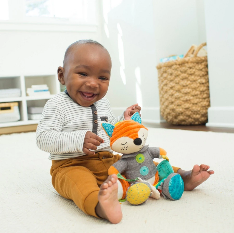 Infantino Go Gaga Playtime Pal Vos Buggyspeeltje BK-216311 5 Infantino Go Gaga Playtime Pal Vos Buggyspeeltje BK-216311 - Image 3