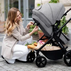 Kinderkraft A-Tour Dark Grey 3-in-1 Kinderwagen Incl. Autostoel KSATOU00DGR3000 -Baby Verkoop kinderkraft a tour kinderwagen sfeerfoto 3 1