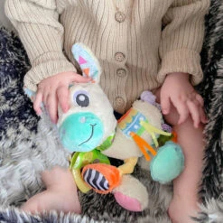 Playgro Sensory Friends Lupe Llama Buggyspeeltje P0188470 -Baby Verkoop playgro sensory friends lupe llama buggyspeeltje p0188470 .4